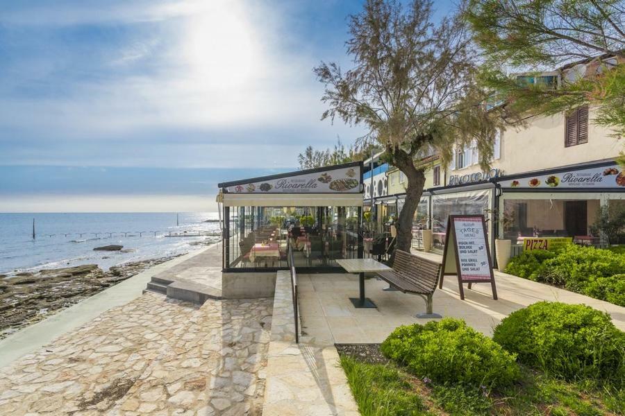 Apartment Lion Novigrad Istria Esterno foto