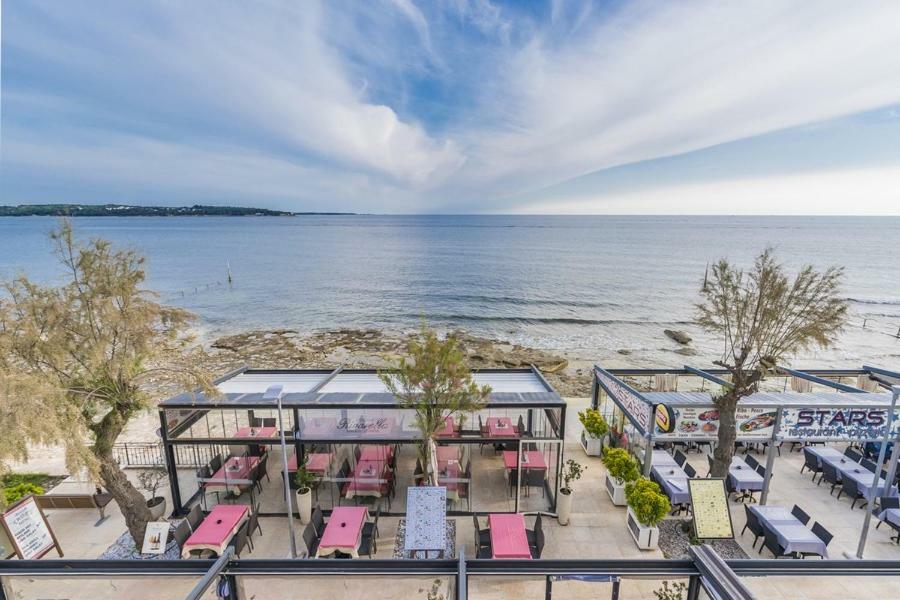 Apartment Lion Novigrad Istria Esterno foto