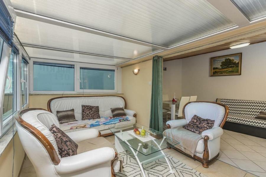 Apartment Lion Novigrad Istria Esterno foto